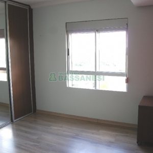 Apartamento com 95m², 3 dormitórios, 2 vagas, no bairro Rio Branco em Caxias do Sul para Alugar