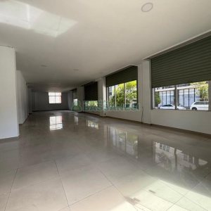 Loja com 254m², 2 vagas, no bairro Centro em Caxias do Sul para Alugar