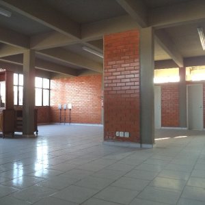 Pavilhão com 720m², no bairro Fatima em Caxias do Sul para Comprar