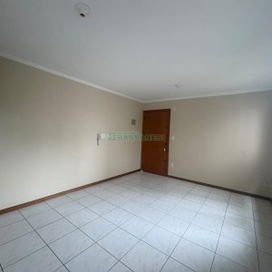 Apartamento com 45m², 2 dormitórios, 1 vaga, no bairro Petrópolis em Caxias do Sul para Alugar