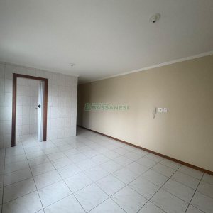 Apartamento com 45m², 2 dormitórios, 1 vaga, no bairro Petrópolis em Caxias do Sul para Alugar