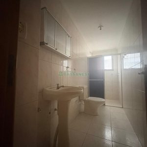 Apartamento com 45m², 2 dormitórios, 1 vaga, no bairro Petrópolis em Caxias do Sul para Alugar