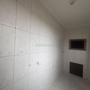 Apartamento com 45m², 2 dormitórios, 1 vaga, no bairro Petrópolis em Caxias do Sul para Alugar