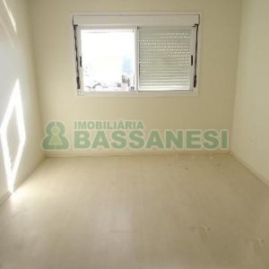 Apartamento com 77m², 2 dormitórios, 1 vaga, no bairro Madureira em Caxias do Sul para Alugar