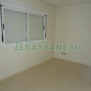 Apartamento com 77m², 2 dormitórios, 1 vaga, no bairro Madureira em Caxias do Sul para Alugar