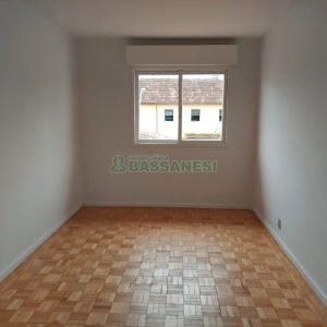 Casa Comercial com 270m², 3 dormitórios, 3 vagas, no bairro Centro em Caxias do Sul para Alugar