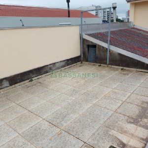 Casa Comercial com 270m², 3 dormitórios, 3 vagas, no bairro Centro em Caxias do Sul para Alugar