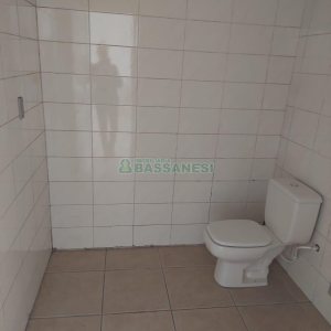 Casa Comercial com 270m², 3 dormitórios, 3 vagas, no bairro Centro em Caxias do Sul para Alugar