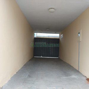 Casa Comercial com 270m², 3 dormitórios, 3 vagas, no bairro Centro em Caxias do Sul para Alugar