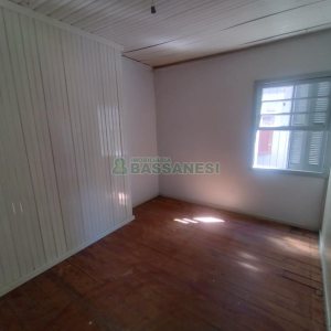 Casa com 95m², 3 dormitórios, 1 vaga, no bairro Rio Branco em Caxias do Sul para Comprar