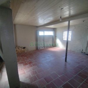 Casa com 95m², 3 dormitórios, 1 vaga, no bairro Rio Branco em Caxias do Sul para Comprar