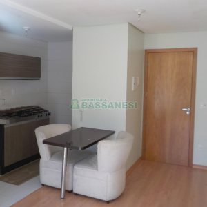 Apartamento com 30m², 1 dormitório, 1 vaga, no bairro Petrópolis em Caxias do Sul para Alugar