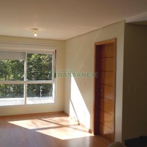 Apartamento com 30m², 1 dormitório, 1 vaga, no bairro Petrópolis em Caxias do Sul para Alugar