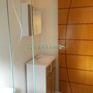 Apartamento com 30m², 1 dormitório, 1 vaga, no bairro Petrópolis em Caxias do Sul para Alugar