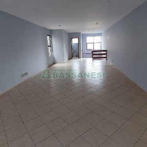 Loja com 130m², no bairro Lourdes em Caxias do Sul para Alugar