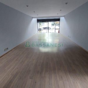 Loja com 130m², no bairro Lourdes em Caxias do Sul para Alugar