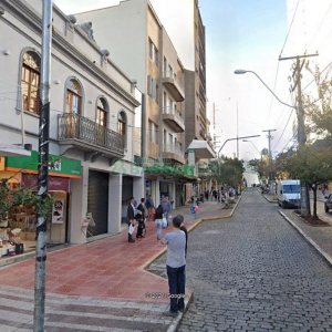 Loja com 480m², no bairro Centro em Caxias do Sul para Alugar