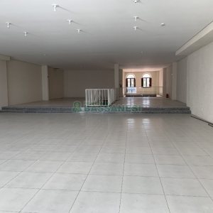Loja com 480m², no bairro Centro em Caxias do Sul para Alugar