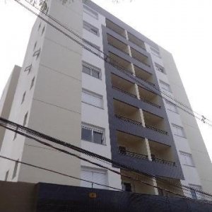 Apartamento com 74m², 2 dormitórios, 2 vagas, no bairro Madureira em Caxias do Sul para Alugar