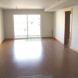 Apartamento com 114m², 3 dormitórios, 2 vagas, no bairro São Pelegrino em Caxias do Sul para Comprar