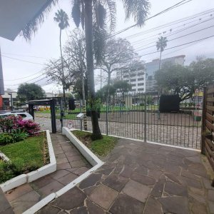 Casa Comercial com 142m², no bairro São Pelegrino em Caxias do Sul para Alugar
