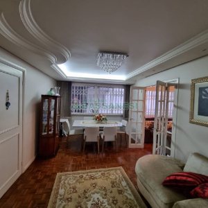 Apartamento com 110m², 2 dormitórios, 2 vagas, no bairro Centro em Caxias do Sul para Comprar