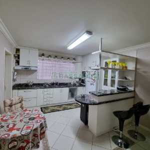 Apartamento com 110m², 2 dormitórios, 2 vagas, no bairro Centro em Caxias do Sul para Comprar