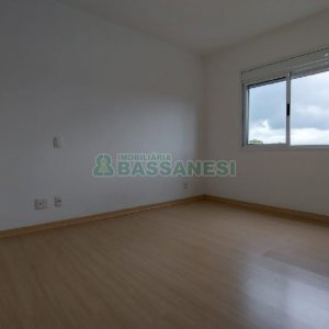 Apartamento com 90m², 3 dormitórios, 2 vagas, no bairro Sagrada Família em Caxias do Sul para Alugar