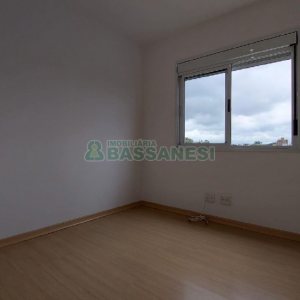 Apartamento com 90m², 3 dormitórios, 2 vagas, no bairro Sagrada Família em Caxias do Sul para Alugar