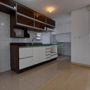 Apartamento com 90m², 3 dormitórios, 2 vagas, no bairro Sagrada Família em Caxias do Sul para Alugar