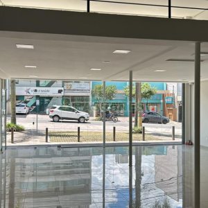 Loja com 210m², no bairro Pio X em Caxias do Sul para Alugar