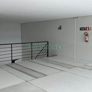 Loja com 210m², no bairro Pio X em Caxias do Sul para Alugar