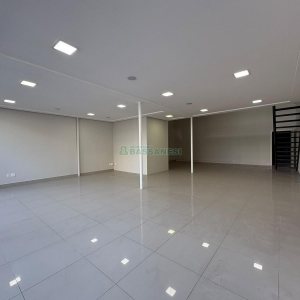 Loja com 300m², no bairro Pio X em Caxias do Sul para Alugar