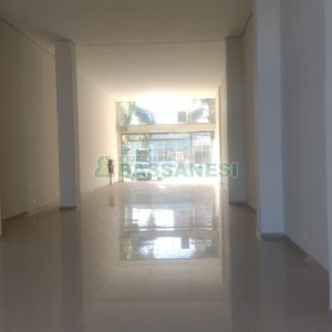 Loja com 312m², no bairro Pio X em Caxias do Sul para Alugar