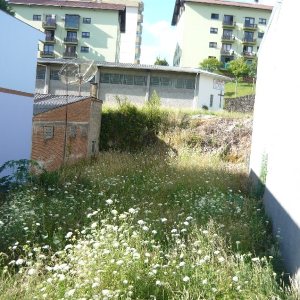Terreno com 330m², no bairro Marechal Floriano em Caxias do Sul para Comprar