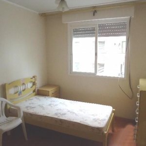 Apto Mobiliado com 61m², 2 dormitórios, 1 vaga, no bairro Centro em Caxias do Sul para Comprar