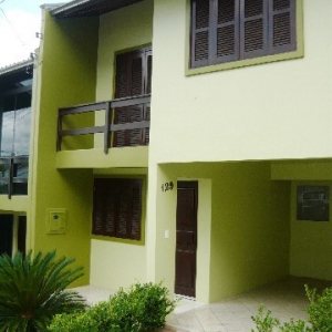 Sobrado com 93m², 3 dormitórios, 1 vaga, no bairro Bela Vista em Caxias do Sul para Comprar