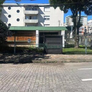 Casa com 300m², 4 dormitórios, 4 vagas, no bairro Centro em Caxias do Sul para Comprar