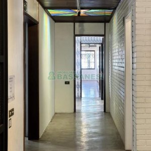 Casa com 300m², 4 dormitórios, 4 vagas, no bairro Centro em Caxias do Sul para Comprar