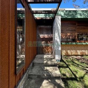 Casa com 300m², 4 dormitórios, 4 vagas, no bairro Centro em Caxias do Sul para Comprar