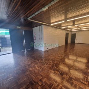 Casa com 300m², 4 dormitórios, 4 vagas, no bairro Centro em Caxias do Sul para Alugar ou Comprar