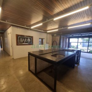 Casa com 300m², 4 dormitórios, 4 vagas, no bairro Centro em Caxias do Sul para Alugar ou Comprar