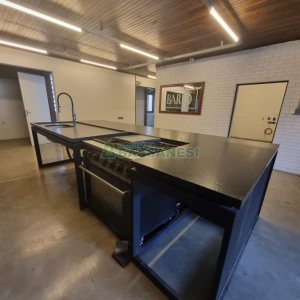 Casa com 300m², 4 dormitórios, 4 vagas, no bairro Centro em Caxias do Sul para Alugar ou Comprar