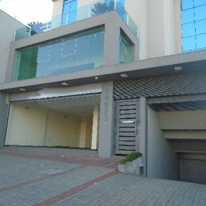 Loja com 850m², no bairro De Lazzer em Caxias do Sul para Alugar