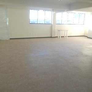 Loja com 850m², no bairro De Lazzer em Caxias do Sul para Alugar