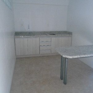 Loja com 850m², no bairro De Lazzer em Caxias do Sul para Alugar