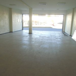 Loja com 850m², no bairro De Lazzer em Caxias do Sul para Alugar