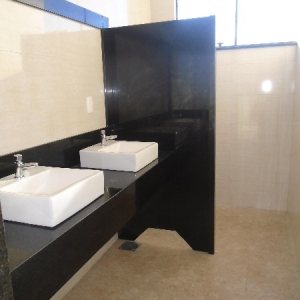 Loja com 850m², no bairro De Lazzer em Caxias do Sul para Alugar