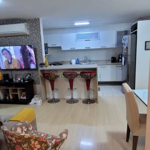 Apartamento com 83m², 2 dormitórios, 2 vagas, no bairro Jardim do Shopping em Caxias do Sul para Comprar