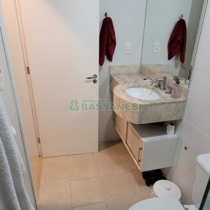 Apartamento com 83m², 2 dormitórios, 2 vagas, no bairro Jardim do Shopping em Caxias do Sul para Comprar